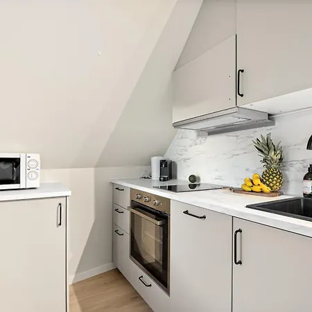 View To Bryggen - Renovated Dec 24 - Historic Cobblestone Street Apartment Bergen